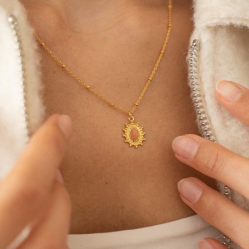 Collier soleil doré pierre de soleil