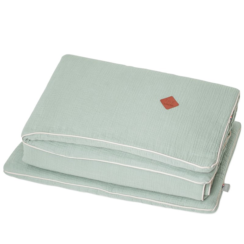 Couette et oreiller prêt à dormir vert