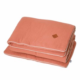 Couette et oreiller prêt à dormir