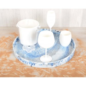 Plateau rond en résine bleu nuage