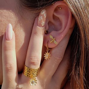 Boucles d'oreilles pâquerette or