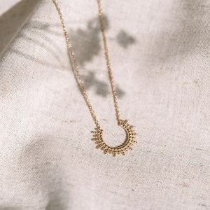 Collier plaqué or mode pendentif soleil