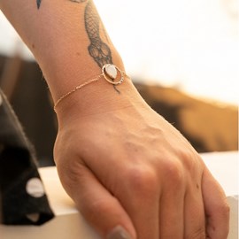 Bracelet or pierre de lune
