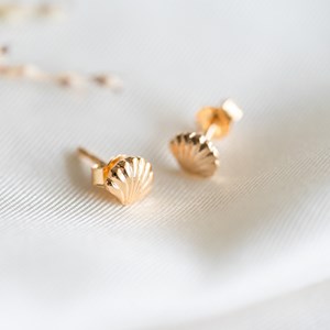 Boucles d'oreilles or puces coquillage