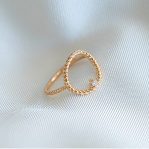 Bague cercle or zirconium solitaire