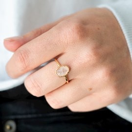 Bague or pierre quartz rose cabochon