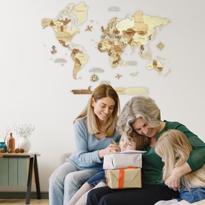 Carte du monde en bois 3d ambrée m