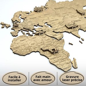 Carte du monde en bois  2d claire m