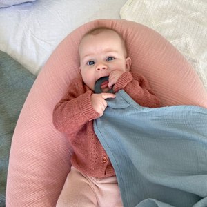 Cape d'allaitement mom'n play blue Bleu