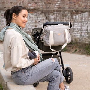 Cape d'allaitement mom'n play green Vert