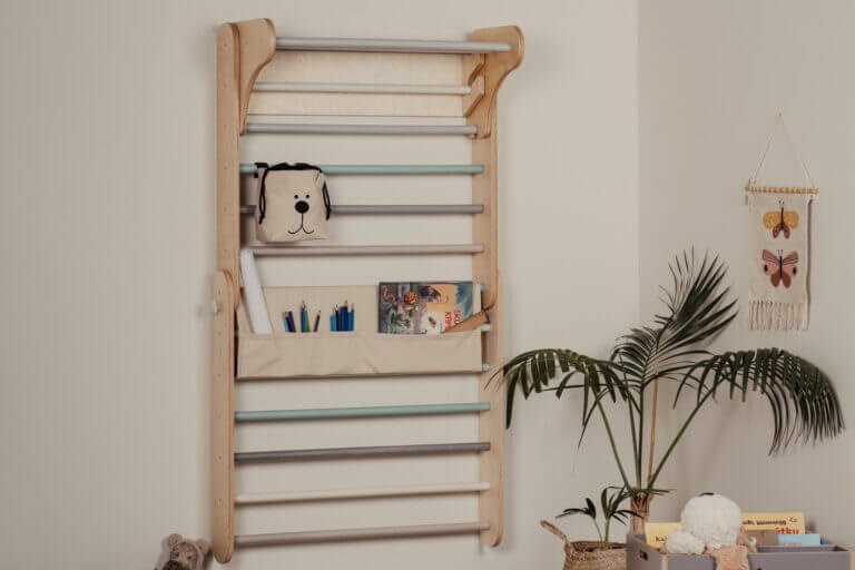 Organisateur pour mur suédois gris