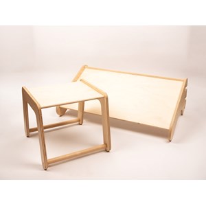 Table et chaise pour le mur suédois