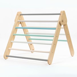 Triangle d’escalade pikler pastel