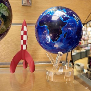 Mova globe earth at night