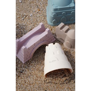 Jouet de sable et plage: château