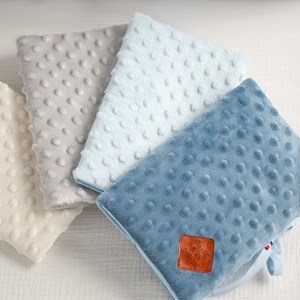 Protège carnet de santé en minky rose