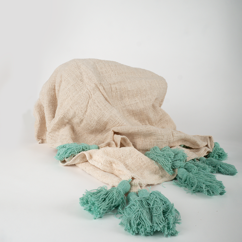 Sud Nomade - Plaid beige pompons bleu-vert d'eau