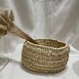 Petite corbeille ronde en palme tressée