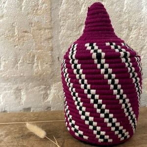 Pot berbère fond violet en laine