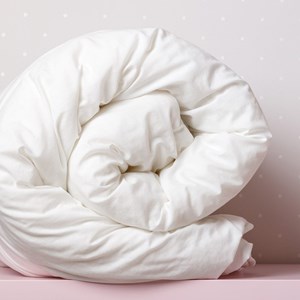 Couette blanche chaude anti-moustiques a
