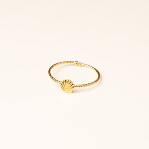 Bague réglable dorée mini coquillage