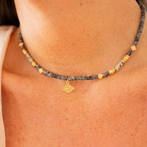 Collier ras de cou amulette - protection