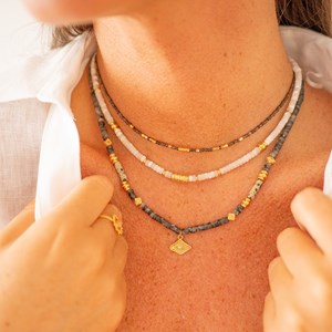 Collier ras de cou perles - guérison