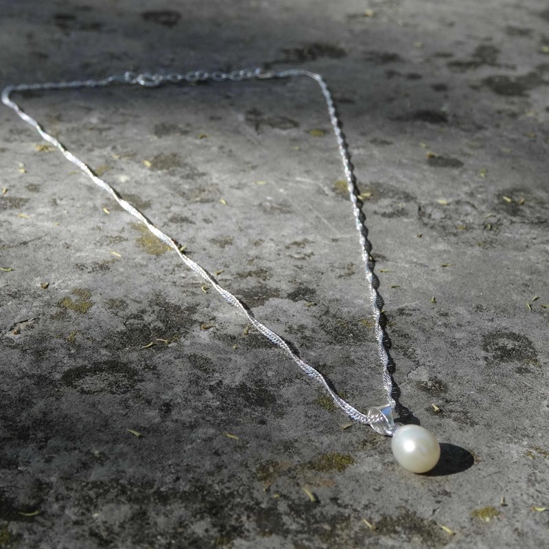 Collier elégance perle blanche