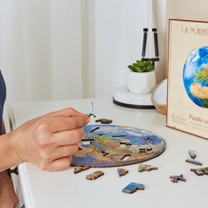 La planète terra  puzzle bois, c b