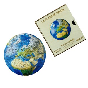La planète terra  puzzle bois, c b