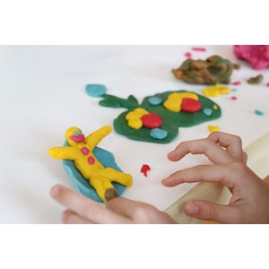 Set de pâte à modeler bleu et jaune