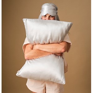 Taie d'oreiller en soie gris 51x76