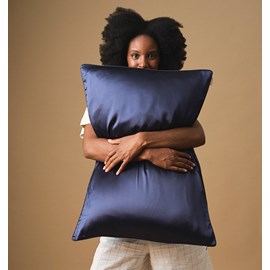 Taie d'oreiller en soie bleu nuit 51x76