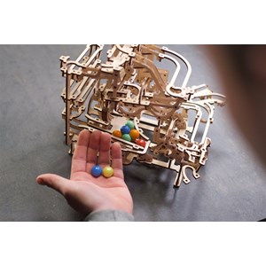 Parcours billes à étages puzzle 3d bois