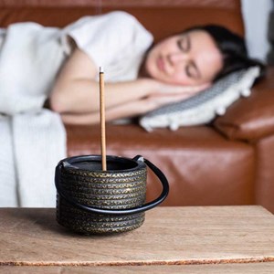 Encensoir brazero noir et dore