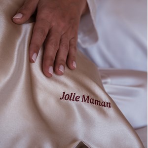 Taie d'oreiller brodée en soie 51x76