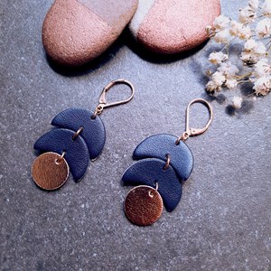 Boucles d'oreilles en cuir calder marine