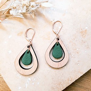Boucle d'oreille amande vert de gris