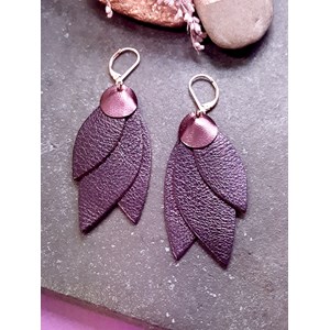 Boucle d'oreille longue celeste cassis