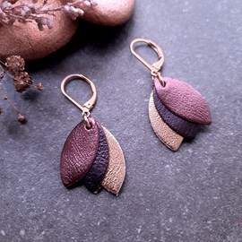 Boucle d'oreille courte chouchous cassis