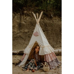 Tente tipi avec franges et tapis powder