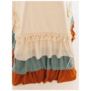 Tente tipi cirque avec volants et tapis