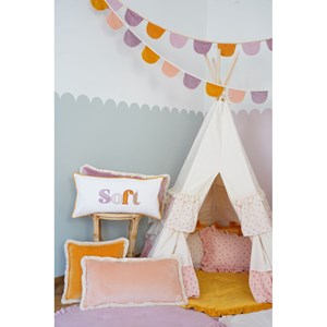 Tente tipi avec tapis rose forget-me-not