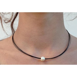 Collier court perles