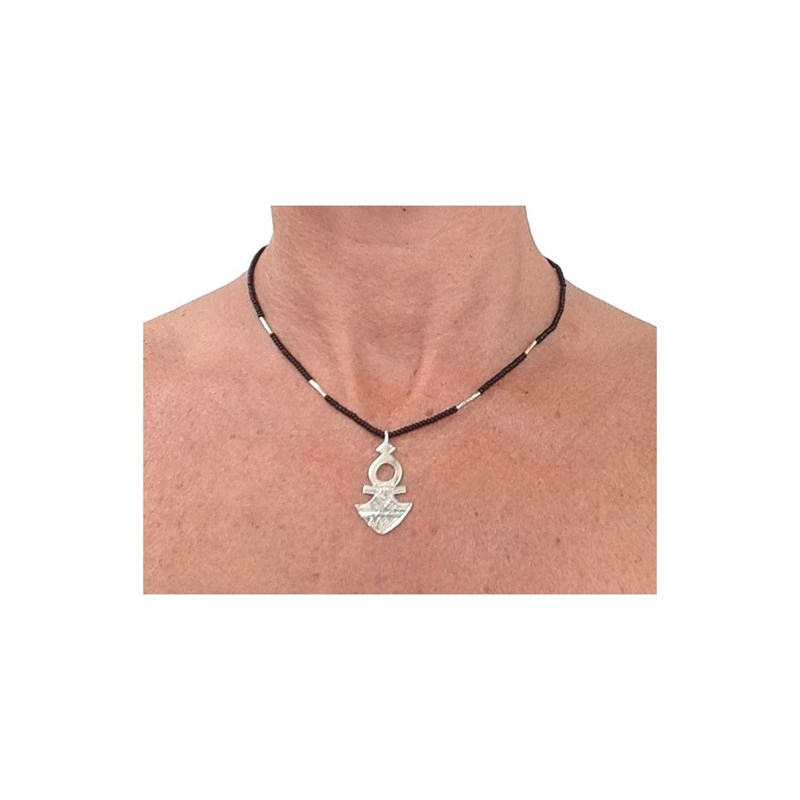 Collier court touareg