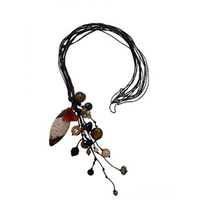 Collier en fil de soie