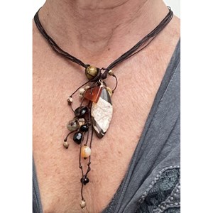 Collier en fil de soie