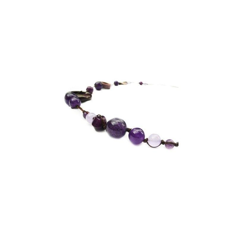Collier, pierres naturelles violettes