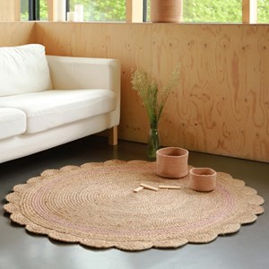 Tapis jute neha nude par nattiot