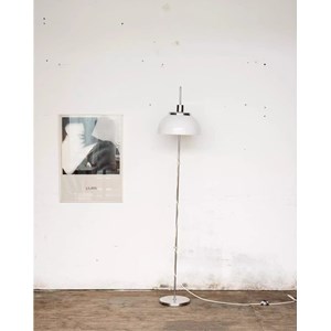 Julien, le lampadaire en métal n°11